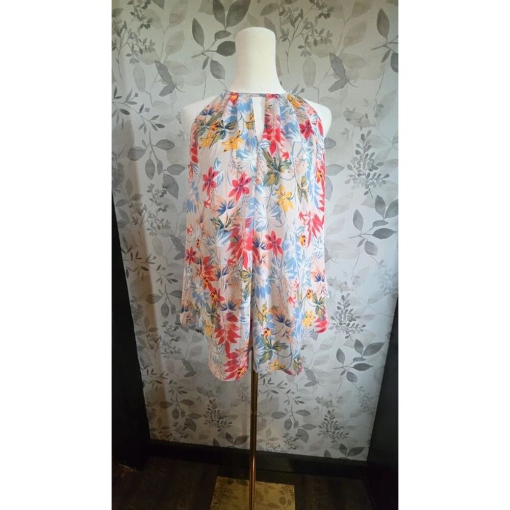 Halter style floral tank top - Lush - Size small